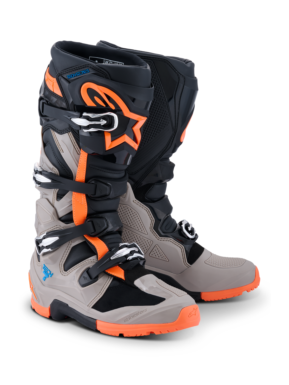 Alpinestars 2026 Tech 7 Enduro Stiefel, Schwarz, Warm Gray und Orange Fluo, Offroad-Motorradstiefel mit vier Schnallenverschlüssen, robuster orangefarbener Sohle, schützenden TPU-Panels und Alpinestars-Branding