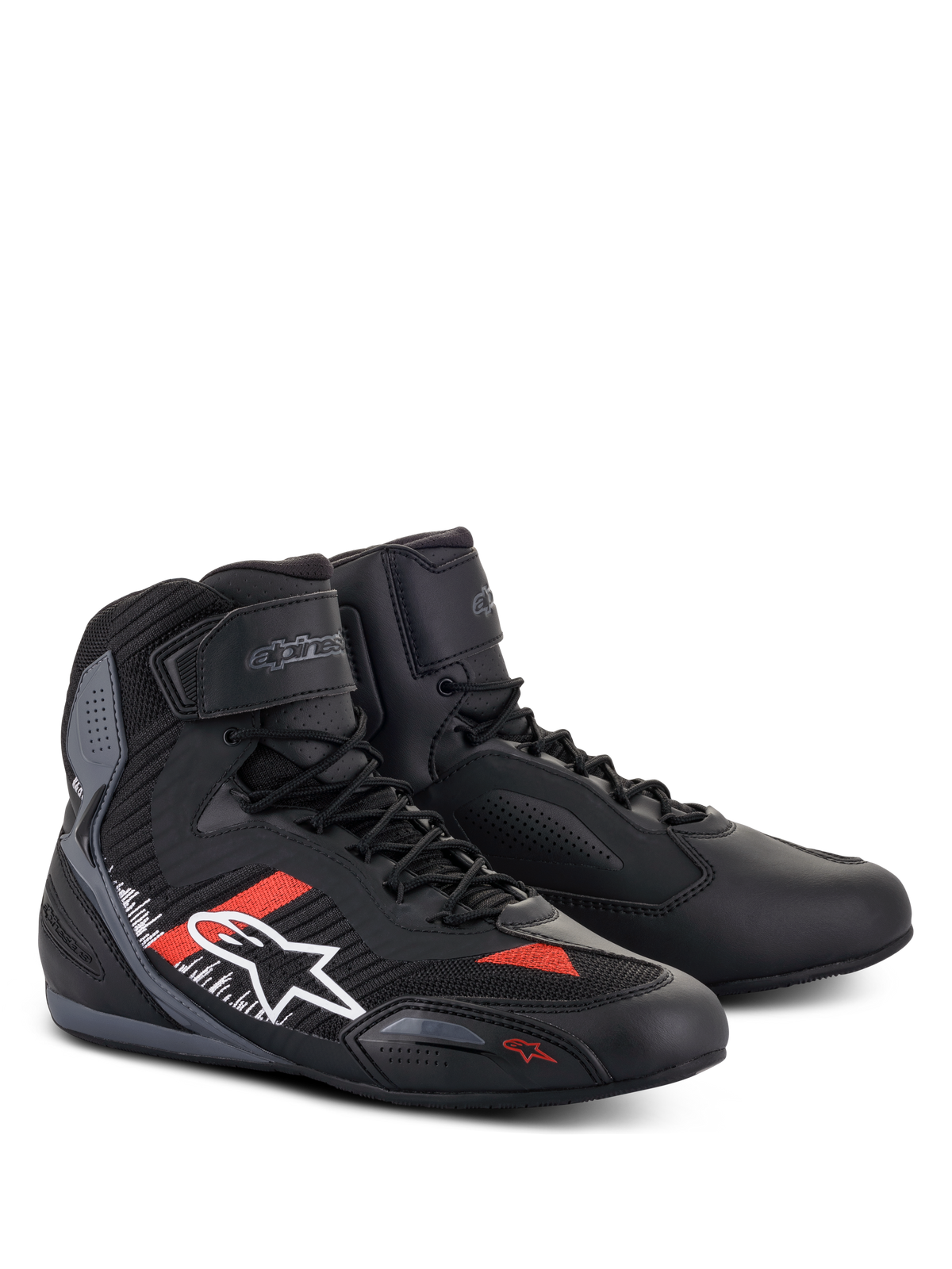 Alpinestars Faster-3 Rideknit® Schuhe, Motorradschuhe, Schwarz, Grau und Hellrot, mit Obermaterial aus Mikrofaser und Strickgewebe, weißem Alpinestars-Logo an der Seite mit roten und weißen Akzenten, Schnürverschluss mit Klettverschluss am Knöchel und sportlichem Road-Racing-Design.