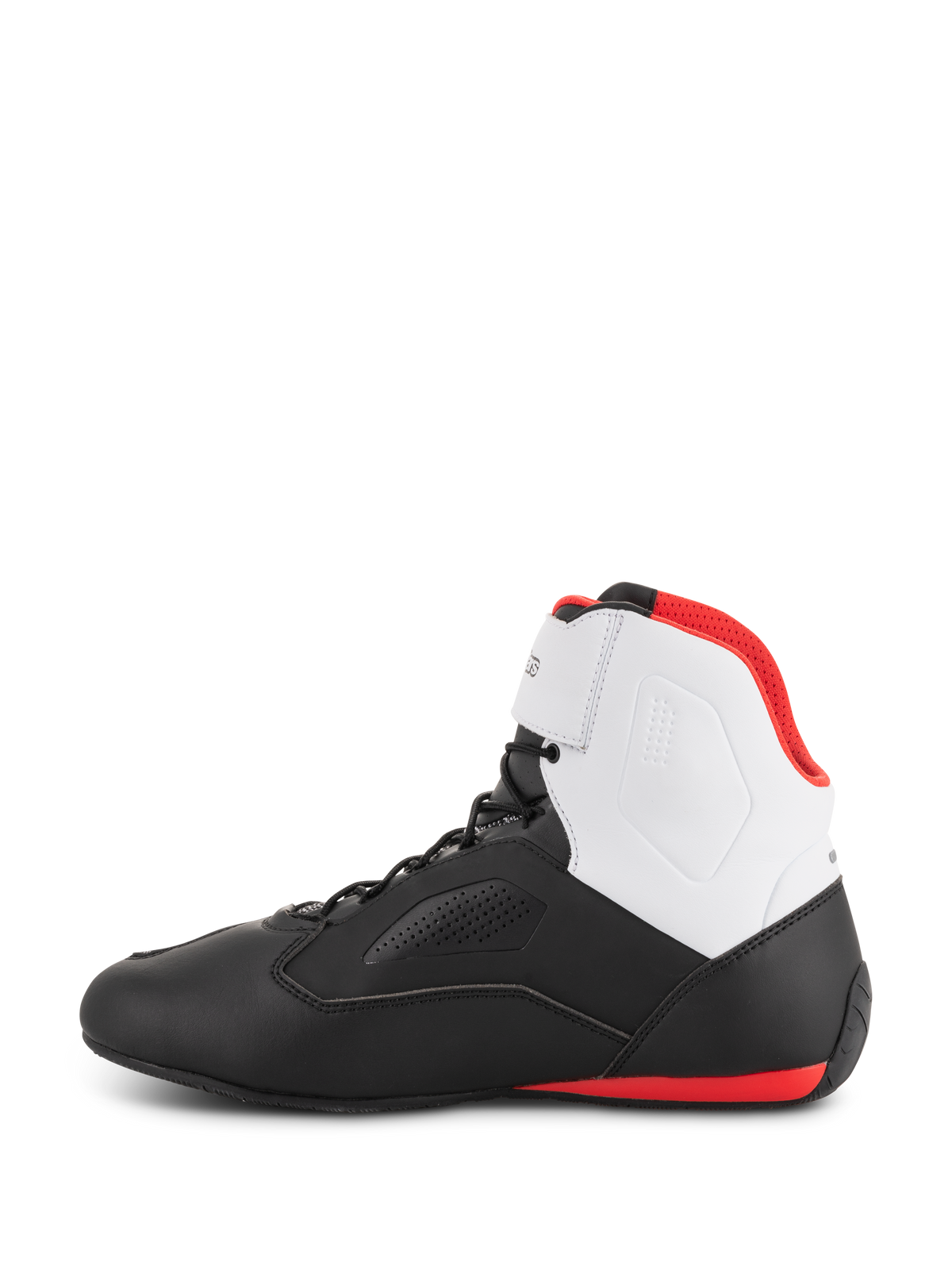 Alpinestars Faster-3 Rideknit® Schuhe, Motorradschuhe, Schwarz Weiß und Rot, Seitenprofil mit schwarzem unterem Chassis, weißem Knöchelpanel, rotem Innenfutter und rotem Sohlenakzent an der Ferse, schnittiges Road-Racing-Design