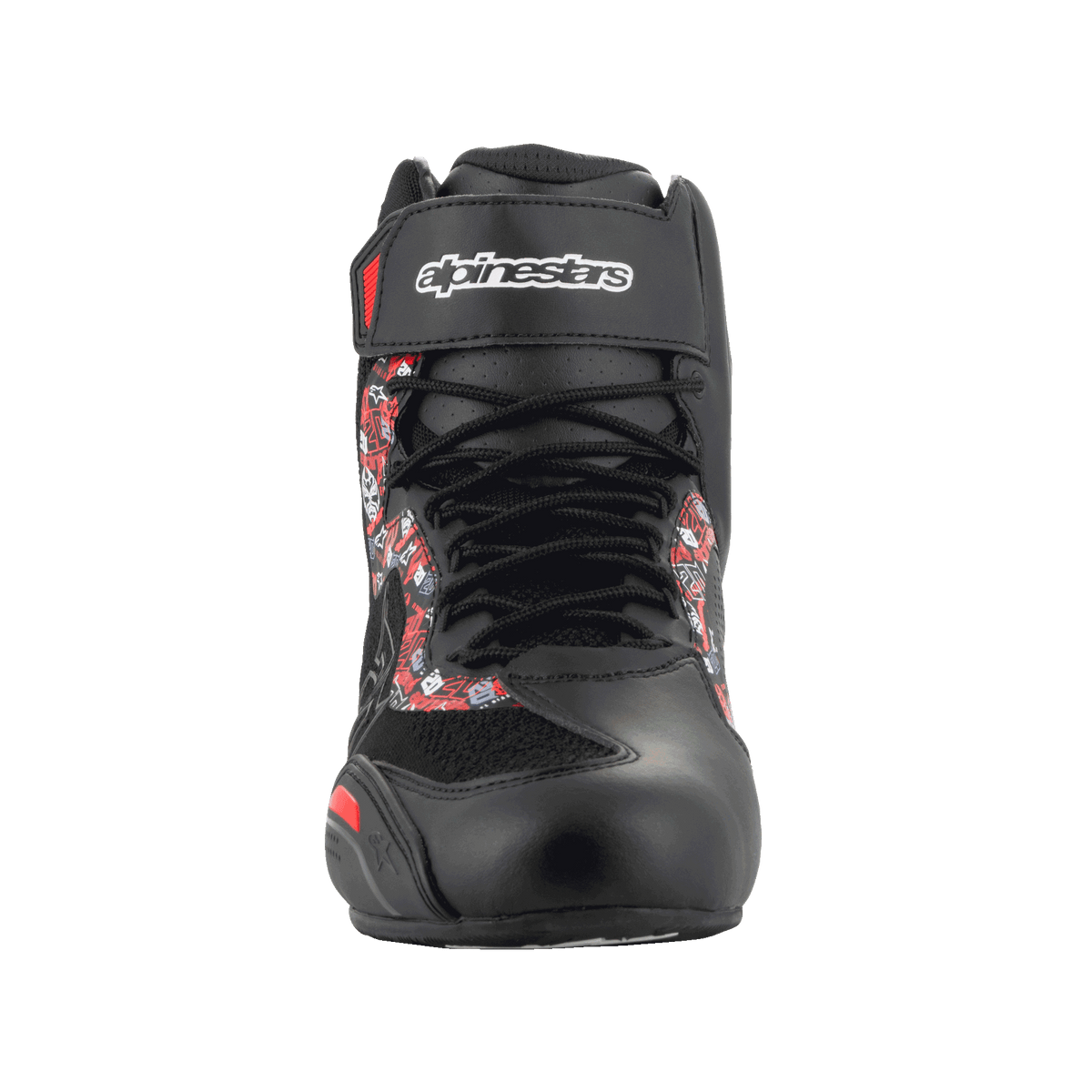 Alpinestars FQ20 Faster-3 Rideknit® Schuhe, Motorradschuhe, Schwarz und leuchtendes Rot, Vorderansicht mit Schnürverschluss und Klettverschluss-Knöchelriemen mit Alpinestars-Branding, Grafikdruck an den Seiten, schlankes, vom Rennsport inspiriertes Profil