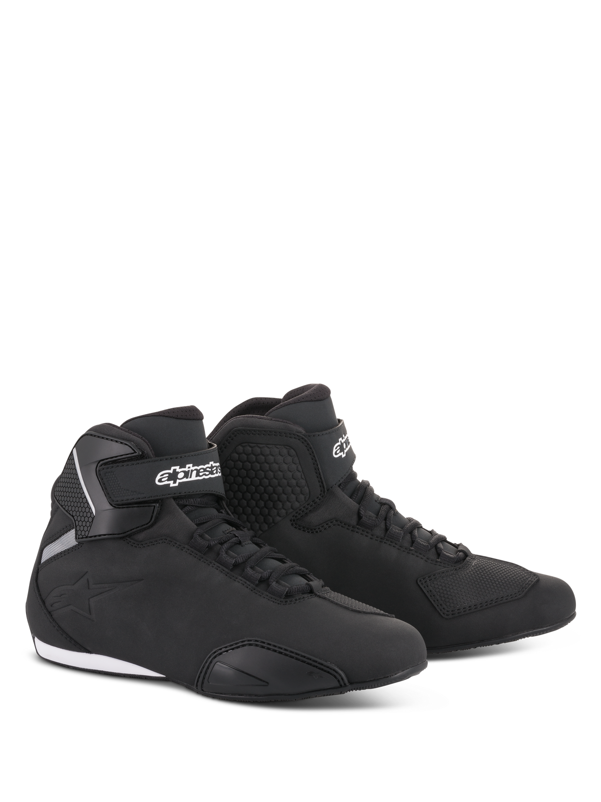 Alpinestars Sektor Schuhe, Motorradschuhe, Schwarz, schlankes, halbhohes Profil mit Mikrofaser-Obermaterial, Schnellschnürsystem, weißes Alpinestars-Logo auf dem Knöchelriemen und strapazierfähige Gummisohle