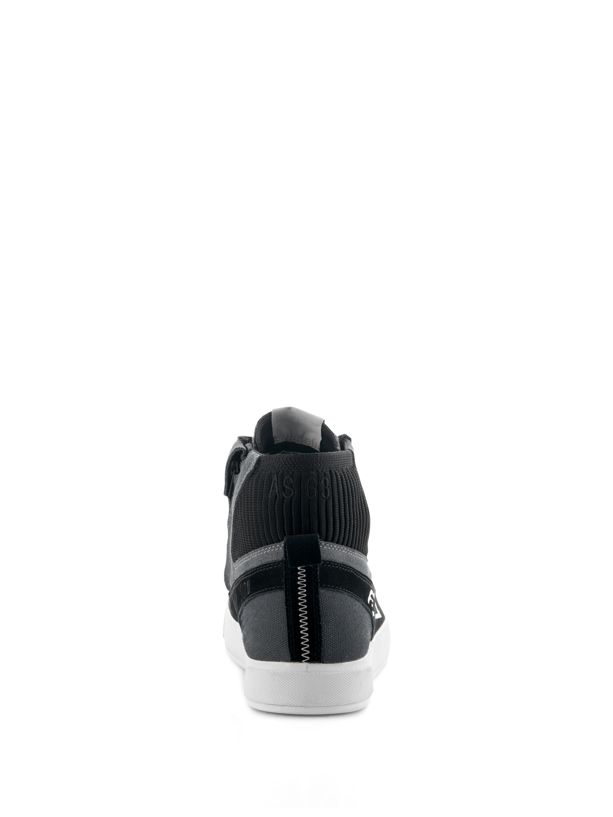 Alpinestars Stated Schuhe, urbane Motorradschuhe, Schwarz Grau Weiß, Rückansicht mit weißer vulkanisierter Sohle, Obermaterial aus grauem Wildleder und Canvas, schwarzem Strick-Knöchelkragen mit „AST63“-Branding und vertikaler weißer Zickzack-Naht an der Ferse.