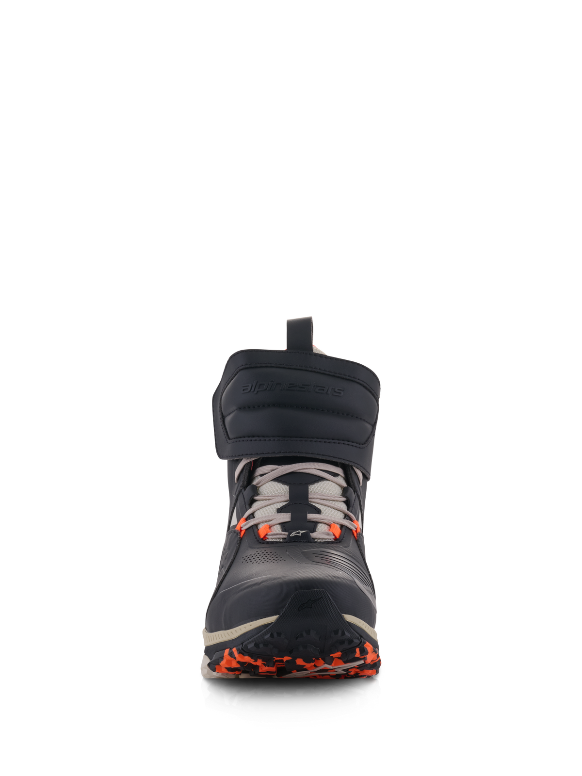 Alpinestars Speedstreet Schuhe, Urbane Motorradschuhe, Schwarz, Almond und Hot Orange, Vorderansicht mit großem Klettverschluss-Knöchelriemen, Schnürverschluss und orangefarbenen Akzenten an der Sohle