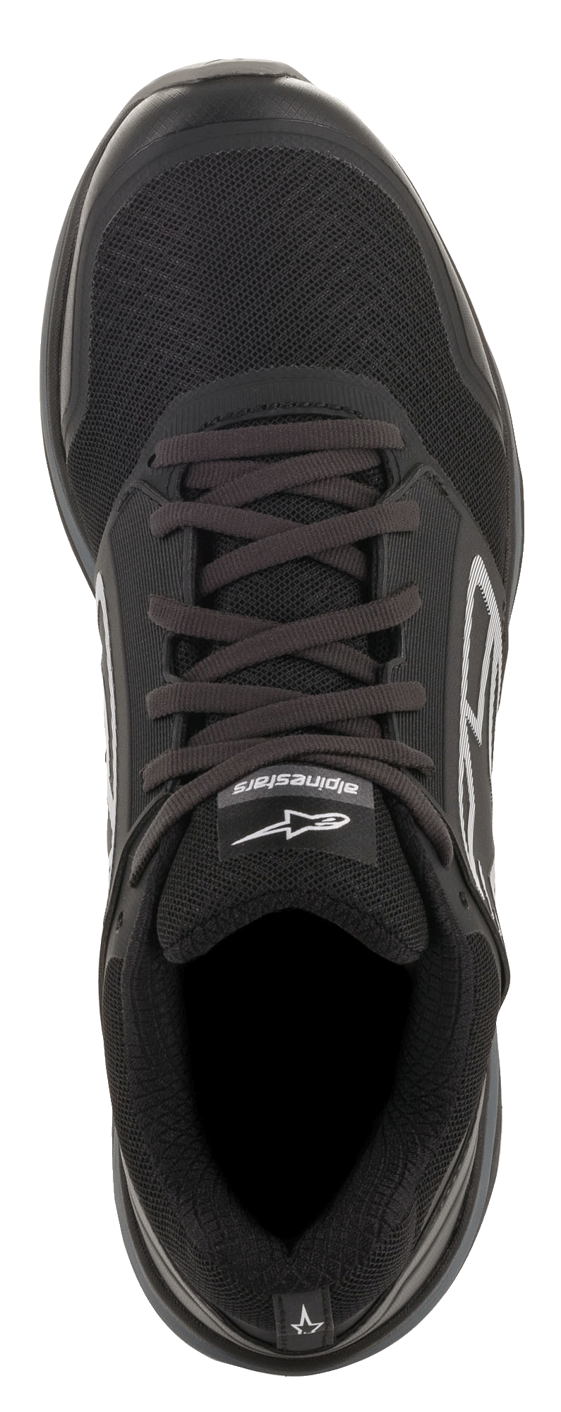 Alpinestars Meta Trail Schuhe, Schwarz und Dunkelgrau, Draufsicht, schwarzes Mesh-Obermaterial mit Schnürsenkeln, weißes Alpinestars-Logo auf der Zunge, Performance-Paddock- und Running-inspirierte Schuhe
