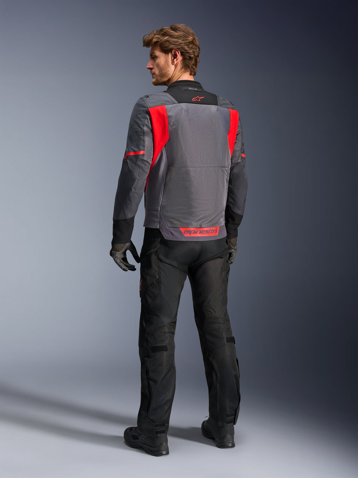 Alpinestars ST-2 Air Jacke, Herren-Motorradjacke in Grau und Rot mit Mesh-Rückenpartie für belüftetes Sommer-Adventure-Touring.