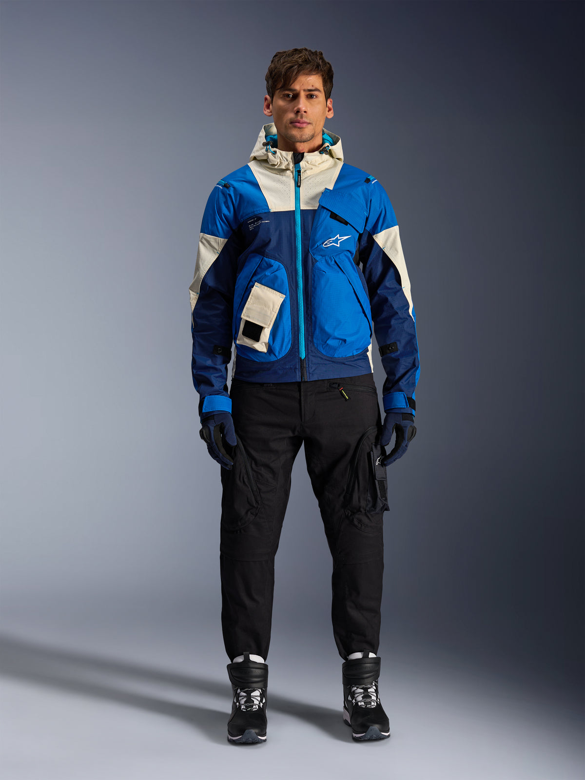 Alpinestars Mogress Air Jacke, urbane Herren-Motorradjacke, Blau und Creme, Textil, CE-zertifiziert, Color-Block-Design, Kapuze.
