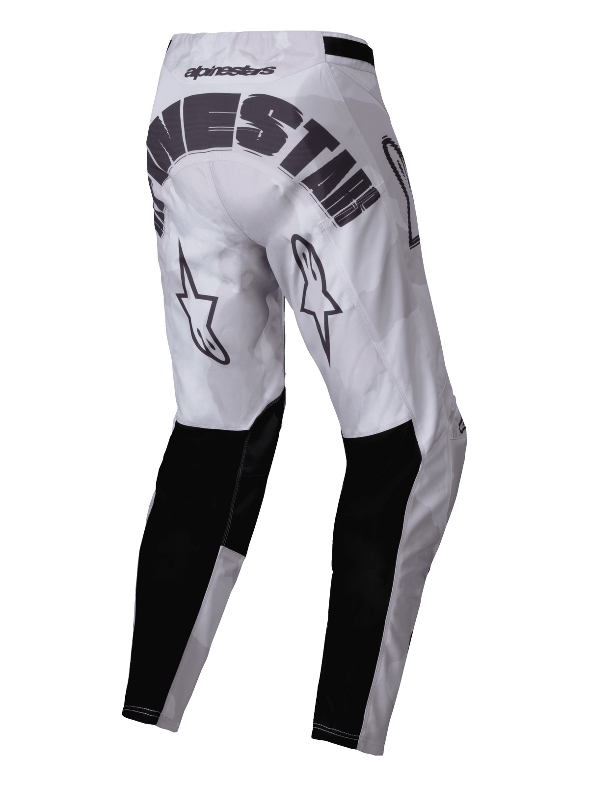 Alpinestars 2025 Racer Hollow Hose, Motocross-Hose, Light Camo Brown, Rückansicht mit markantem schwarzem Alpinestars-Branding über dem Gesäß, Stern-Logos auf der Rückseite der Oberschenkel und schwarzen verstärkten Einsätzen an den Unterschenkeln, sportliches Offroad-Design mit hellgrauem Camouflage-Muster