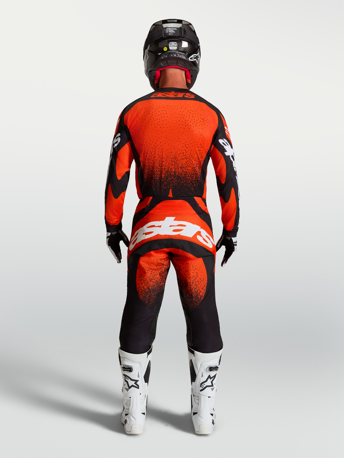 Alpinestars Techstar Swan Trikot und Gear Set, Herren-Motocross-Outfit, Rot und Schwarz, Rückansicht, Rennpassform.