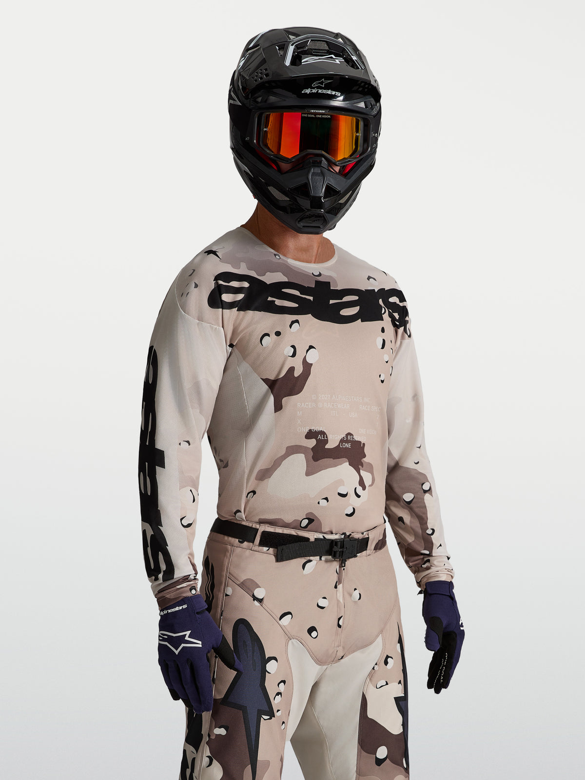 Alpinestars Racer Lone Trikot, Herren Motocross-Trikot, Desert-Camo in Beige und Schwarz, feuchtigkeitsableitendes Material.