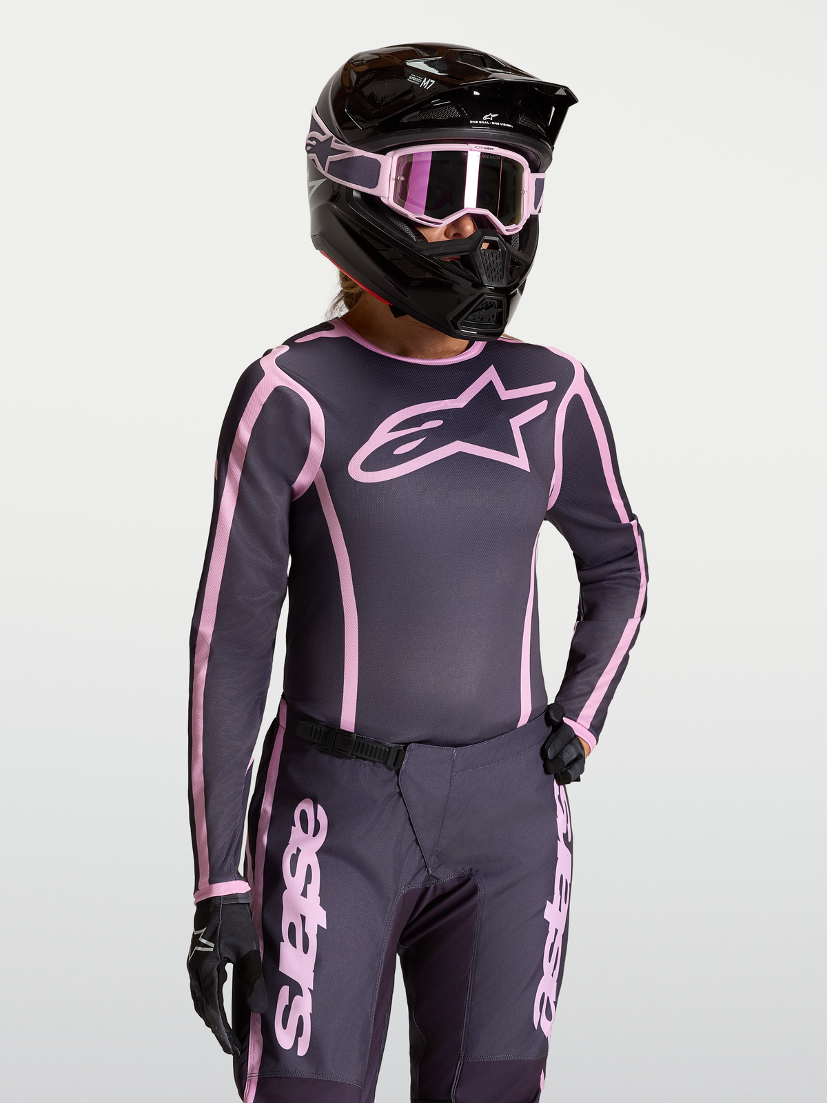 Alpinestars Stella Fluid Apex V2 Trikot, Damen-Motocross-Trikot, Grau und Pink, ergonomisch und leicht für Offroad-Einsätze.