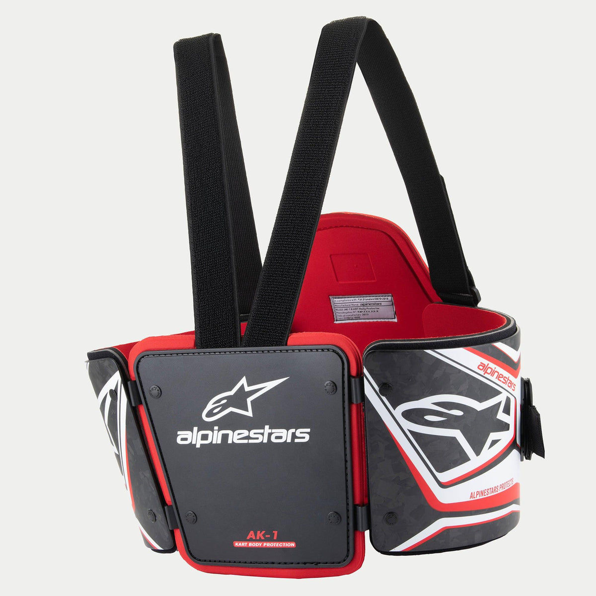 Alpinestars AK-1 Kart Körperschutz, Kartsport-Körperschutz, Schwarz, Weiß und Rot, mit Carbonfaser-Rippenpaneelen, roter Innenpolsterung, verstellbaren schwarzen Schultergurten und markanten Alpinestars-Logos