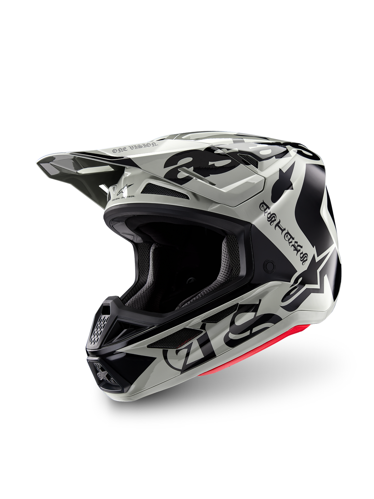 Alpinestars Limited Edition S-M7 Wolf Dust Helm, Motocross-Helm, Dune Black Glossy, hellgraue Schale mit schwarzem gotischen 'ASTARS'-Schriftzug und Stern-Logo, roter Akzent am unteren Rand, mit einem Hochleistungs-Visier und mehreren Belüftungsöffnungen, Dreiviertel-Frontansicht
