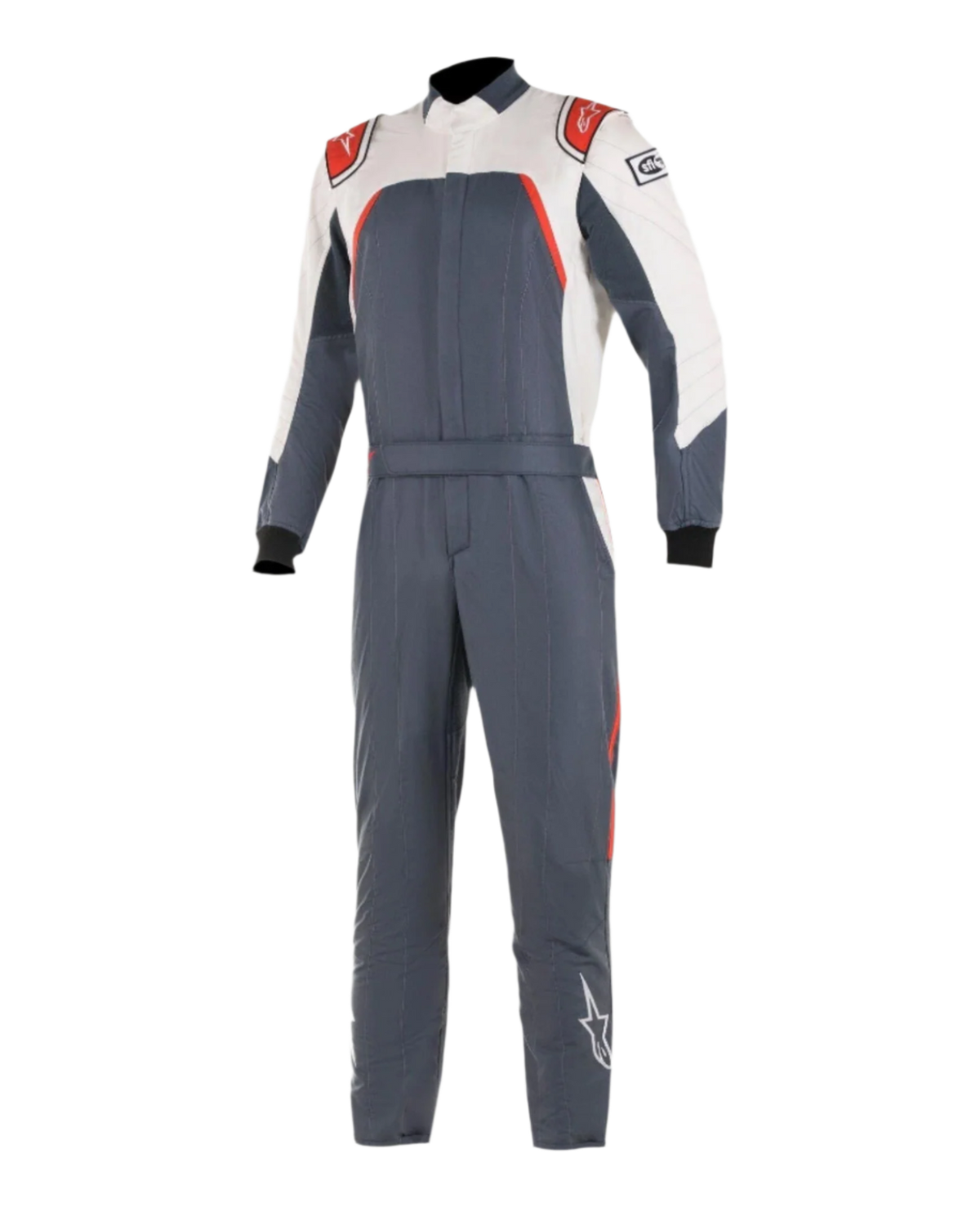 Alpinestars GP Pro Comp Bootcut Anzug FIA, Auto-Rennanzug, Asphalt, Weiß und Rot, einteiliger Motorsportanzug mit weißem oberem Brustbereich und Ärmeln, roten Schulterakzenten, dunkelgrauem Korpus in Asphalt und Bootcut-Beinkonstruktion.