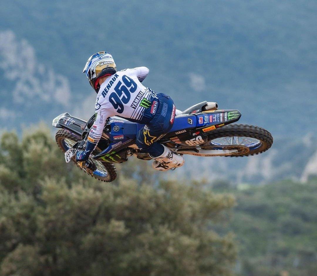 Maxime Renaux in Lacapelle-Marival, Frankreich, gewann beide MX1-Rennen und die Superfinale