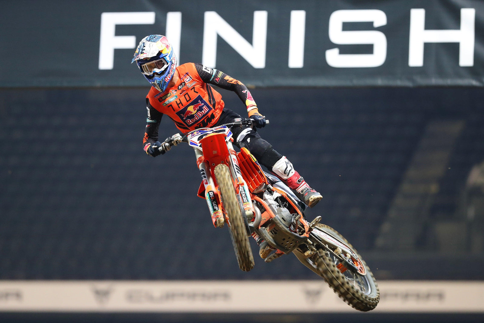 Unberührbarer Marvin Musquin ist der König von Paris, nachdem er Pariser Supercross -Rennen gewonnen hat