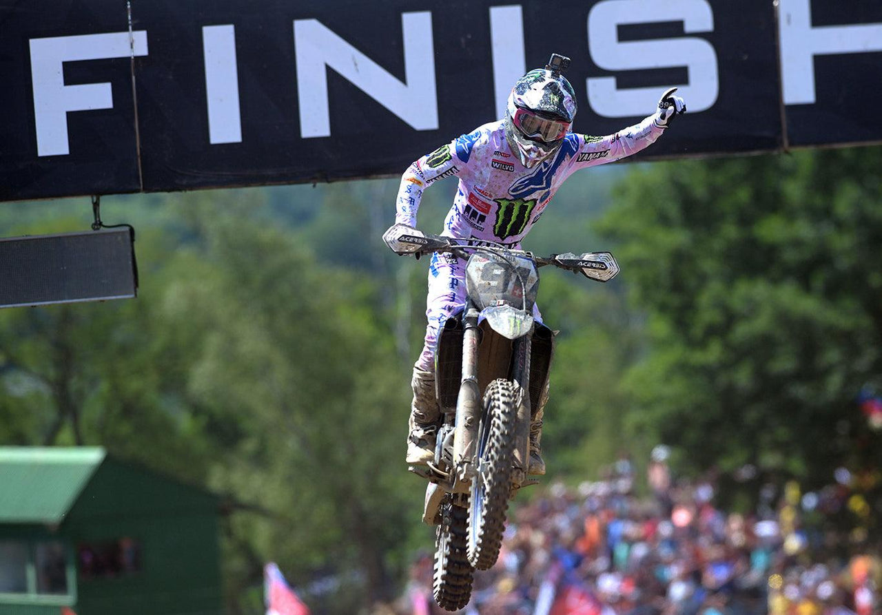 Alpinestars erzielt 1: 2 in MXGP als Jeremy Seeber und Maxime Renaux Shine in Loket, Tschechische Republik