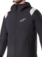 Alpinestars A-Dura Regenjacke, Schwarz, 2,5-lagige wasserdichte Fahrradjacke mit Kapuze, YKK-Frontreißverschluss und mesh-gefütterte Taschen, verstellbare Bündchen, konzipiert für Mountainbiking und Allwetterschutz
