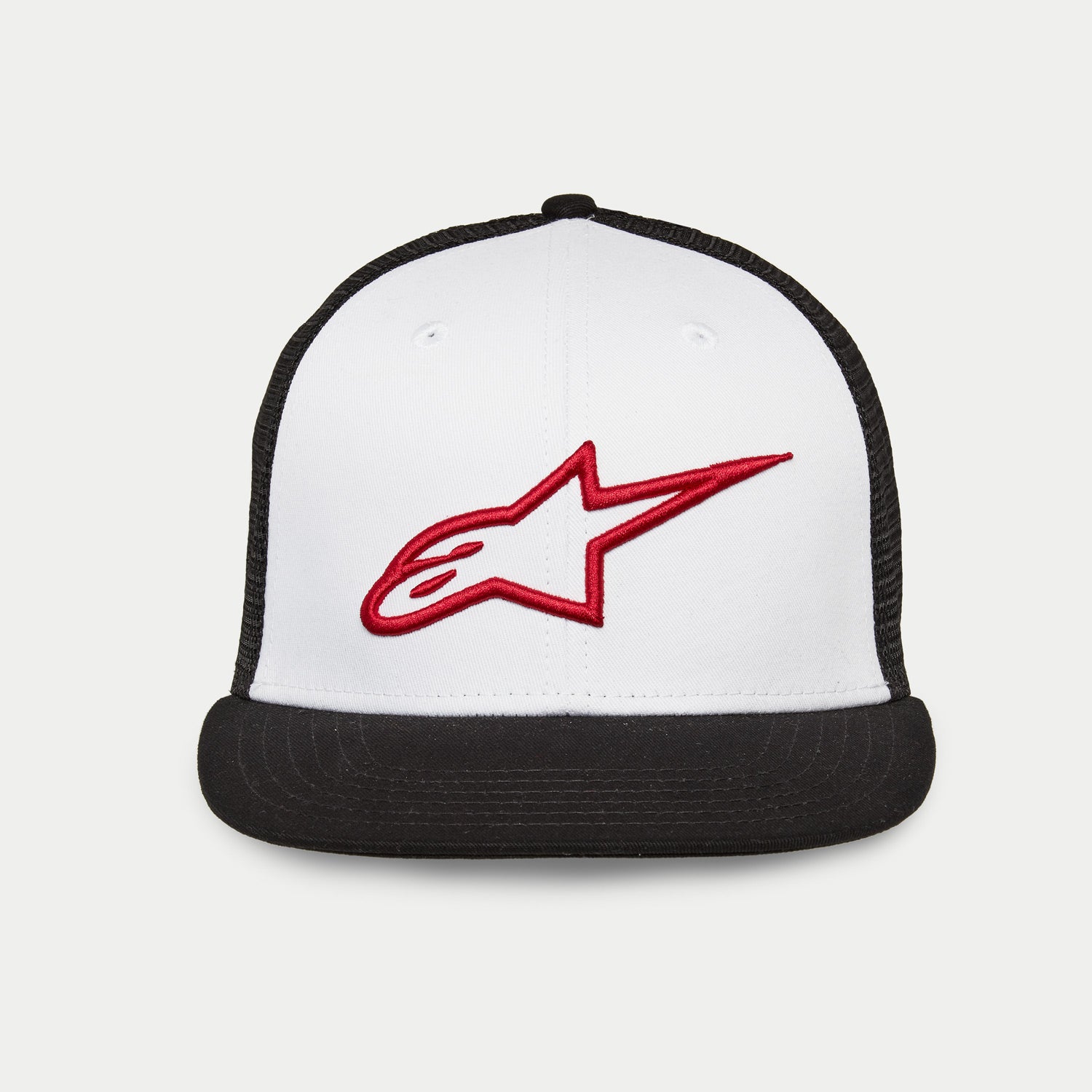 Alpinestars Corp Trucker-Mütze, Trucker-Cap mit flachem Schirm und strukturierter Krone, weißes Frontpanel mit schwarzer Mesh-Rückseite und schwarzem Schirm, rotes 3D-gesticktes Alpinestars-Logo, lässige Motorsport-Kopfbedeckung