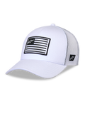 Alpinestars Flag Snapback Hat, weiße Trucker-Kappe, strukturierte Krone mit gebogenem Schirm, weiße Mesh-Rückseite, schwarz-weiß gestreifter Patch mit Logo auf der Vorderseite, lässige vom Motorsport inspirierte Kopfbedeckung