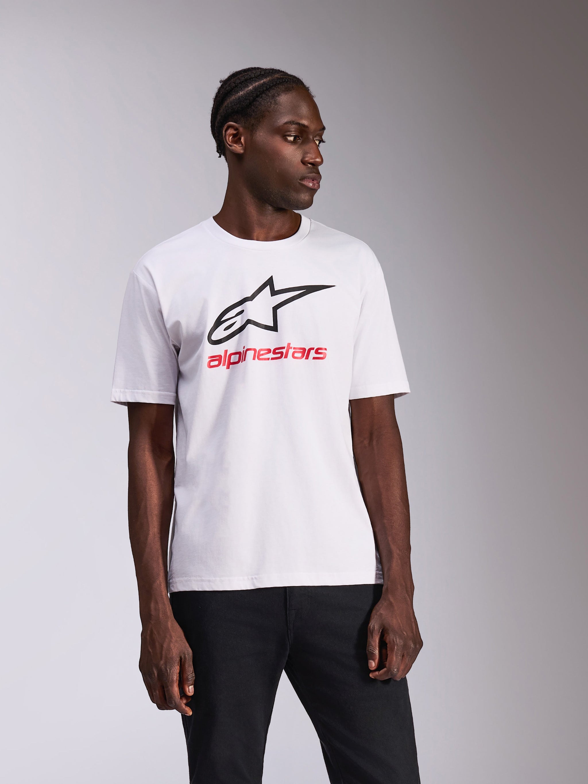 Alpinestars Always 2.0 CSF Tee, kurzärmeliges T-Shirt, Weiß, schwarzes Alpinestars-Logo und roter Text, lässige Motorsport-Sportbekleidung