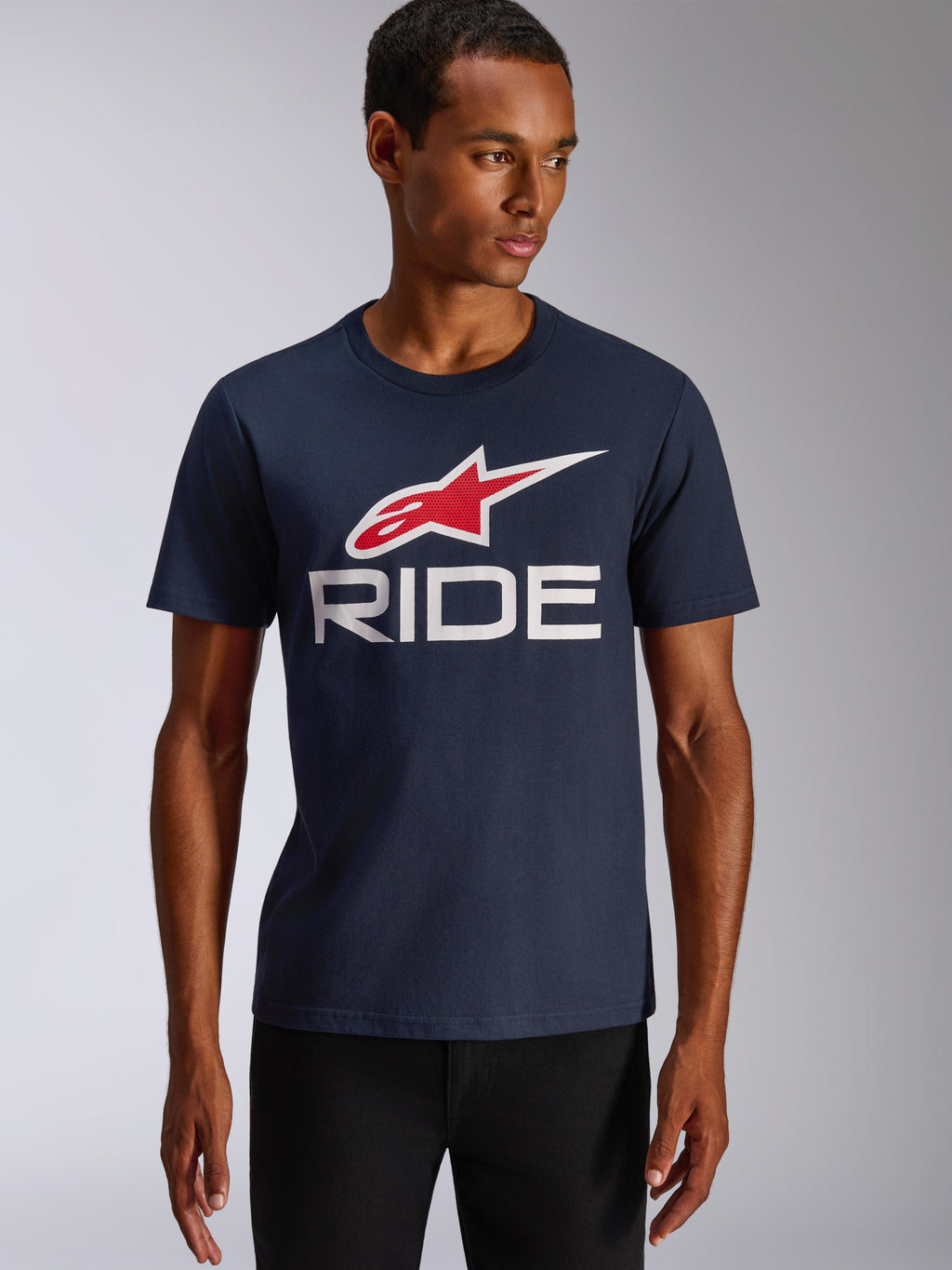Alpinestars Ride 4.0 CSF Tee, Kurzarm-T-Shirt, Marineblau, rotes und weißes Ride 4.0 Logo auf der Brust, lässige Motorsport-Streetwear