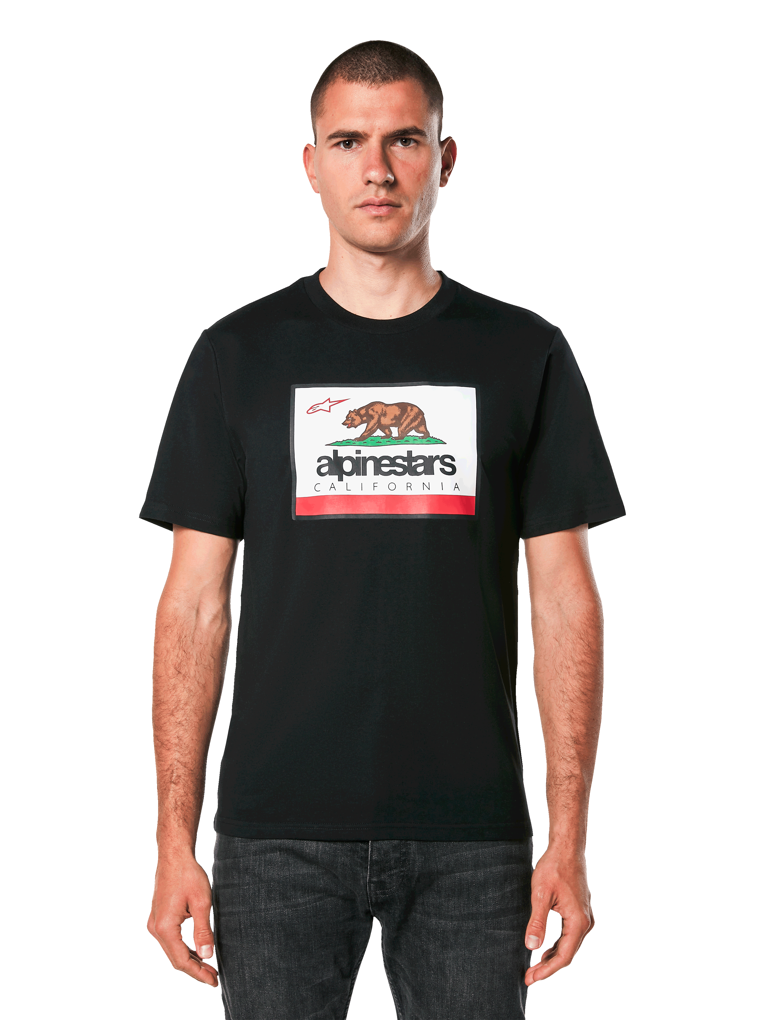 Alpinestars Cali 2.0 CSF Tee, kurzärmeliges T-Shirt, Schwarz, mit Cali 2.0 Grafik auf der Vorderseite, Braunbär-Motiv und Alpinestars California Branding, lässige Motorsport-Streetwear