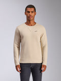 Alpinestars Positive Crew, Crewneck-Sweatshirt, Off-White, mit kleinem schwarzem Stern-Logo auf der Brust, V-Detail am Kragen, Rippbündchen an Ärmeln und Saum, lässige vom Motorsport inspirierte Streetwear