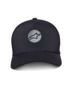 Alpinestars Apex Hat, schwarze Sportkappe, gebogener Schirm und strukturierte Krone, vorne reflektierendes verschweißtes Astar-Logo auf einem runden Patch, nahtlose Konstruktion mit modernem sportlichem Design