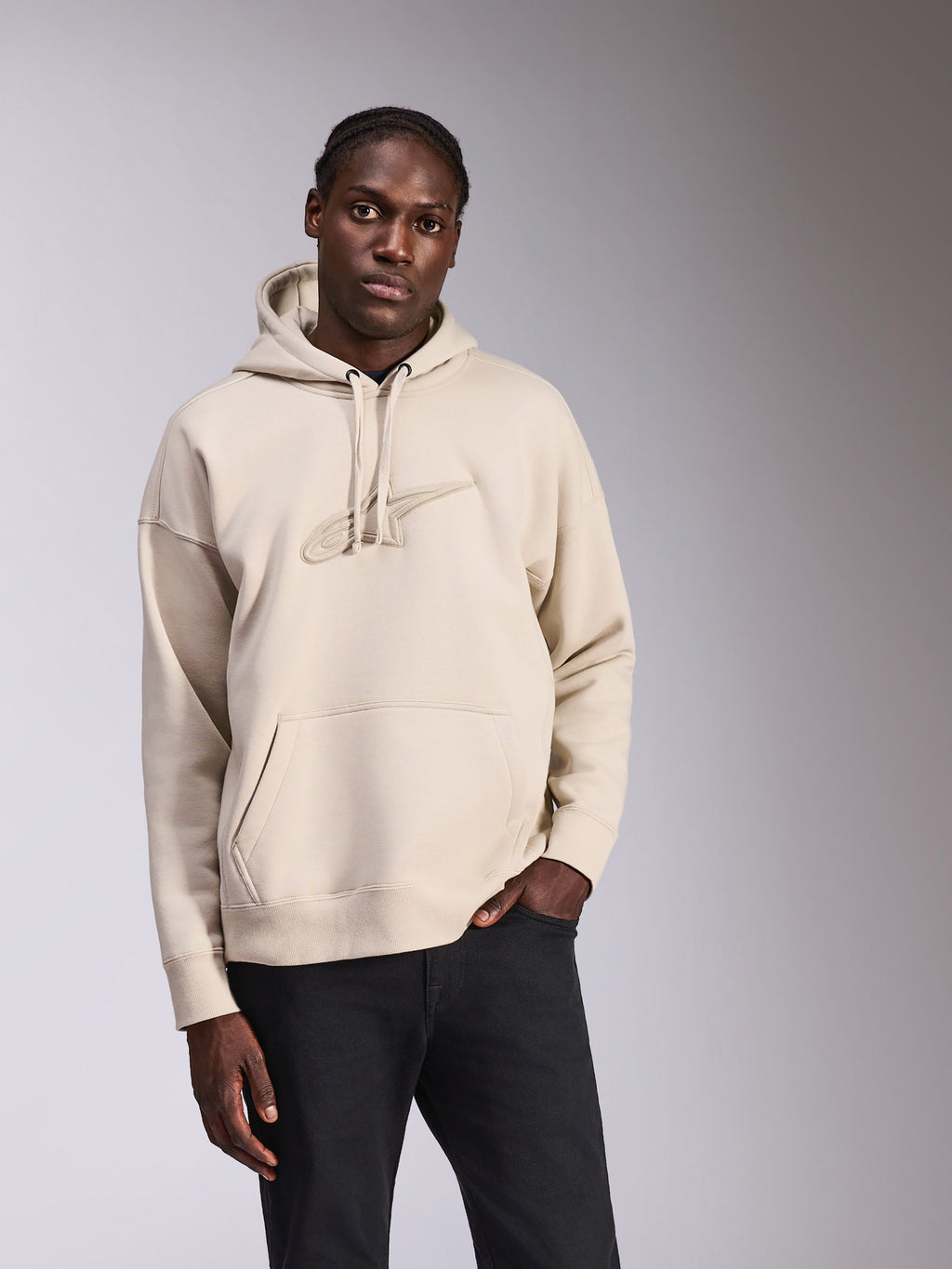 Alpinestars Emergent Oversized Hoodie, lässige Streetwear, Off-White Fleece mit Ton-in-Ton 3D-Logo-Stickerei, Kängurutasche, Kapuze mit Kordelzug, Oversized-Passform für eine moderne Silhouette
