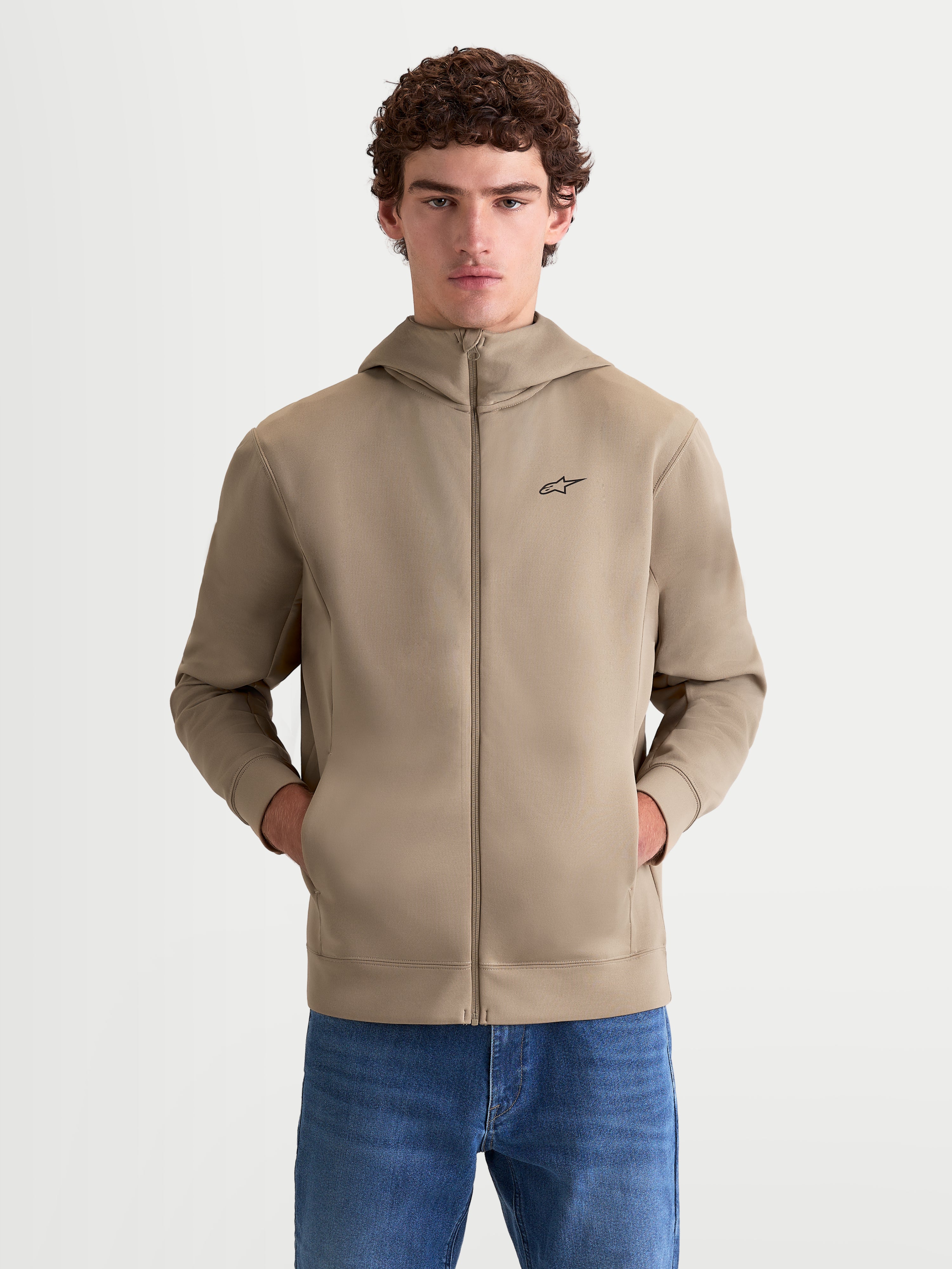 Alpinestars Cypher Hoodie, Herren-Kapuzenjacke mit durchgehendem Reißverschluss, Beige, Tri-Blend-Doppelgewebe-Fleece, Kapuze mit hohem Kragen, Nahttaschen und schwarzes Alpinestars-Logo auf der Brust, Motorsport-inspirierter Look