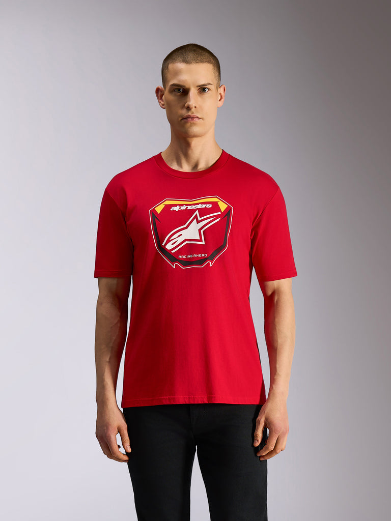 Alpinestars Plate CSF Tee, Kurzarm-T-Shirt, Rot, Astars MX-Plattengrafik auf der Vorderseite mit weißem Stern-Logo und „Racing Ahead“-Schriftzug, lässige Motorsport-Streetwear