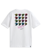 Alpinestars Pop Helmet CSF T-Shirt, Kurzarm-T-Shirt, Weiß, Rückansicht mit einem Raster aus mehrfarbigen M10-Helmen und „ALPINESTARS PROTECTS“-Schriftzug, lässige vom Motorsport inspirierte Streetwear