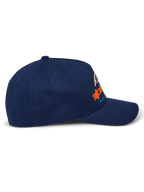 Alpinestars Instinct Kappe, Navy, gebogener Schirm mit strukturierter Krone, Seitenansicht mit orange-blauem Logo-Druck mit Farbverlauf, lässige Sportbekleidung