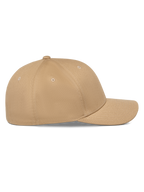 Alpinestars Pivot Kappe, lässige Baseballkappe, Sand-Khaki, Seitenansicht mit gebogenem Schirm und strukturierter Krone, strapazierfähiges Twill-Gewebe, minimalistisches Sportswear-Design