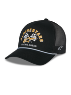 Alpinestars Finisher Trucker-Mütze, schwarze Trucker-Cap mit atmungsaktivem Mesh-Rücken, gebogener Schirm mit weißem Kordel-Akzent, Frontgrafik mit gelbem Alpinestars-Schriftzug und Schachbrettflaggen, seitlich gesticktes Stern-Logo, lässige, vom Motorsport inspirierte Kopfbedeckung