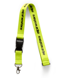 Alpinestars Linear Schlüsselband, Neongelb mit schwarzem Logo-Aufdruck, schwarzer Sicherheitsverschluss aus Kunststoff und Metalldrehclip, 20-Zoll-Nackenriemen aus Polyester, Motorsport-inspiriertes Accessoire