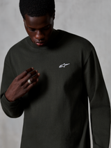 Alpinestars Essentials Ageless LS Tee, Langarm-T-Shirt, Off Black, kleines weißes Alpinestars-Logo auf der Brust, entspannte Passform, hochwertiger Bio-Baumwolljersey mit Stone-Wash-Finish, lässige Lifestyle-Bekleidung