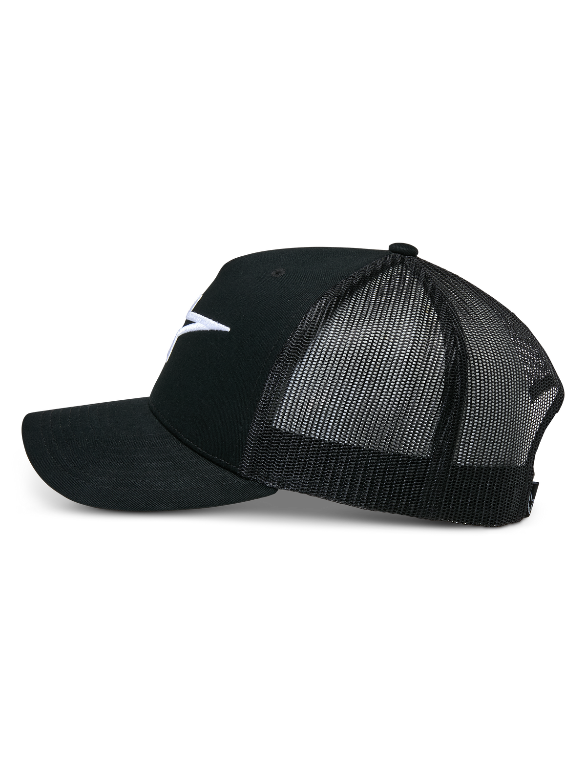 Alpinestars Ageless Trucker-Mütze, Schwarz, Seitenansicht, strukturierte Vorderseite aus Baumwolltwill mit weiß aufgesticktem Astars-Logo, atmungsaktive Rückseite aus schwarzem Mesh, gebogener Schirm, lässige Motorsport-Kopfbedeckung
