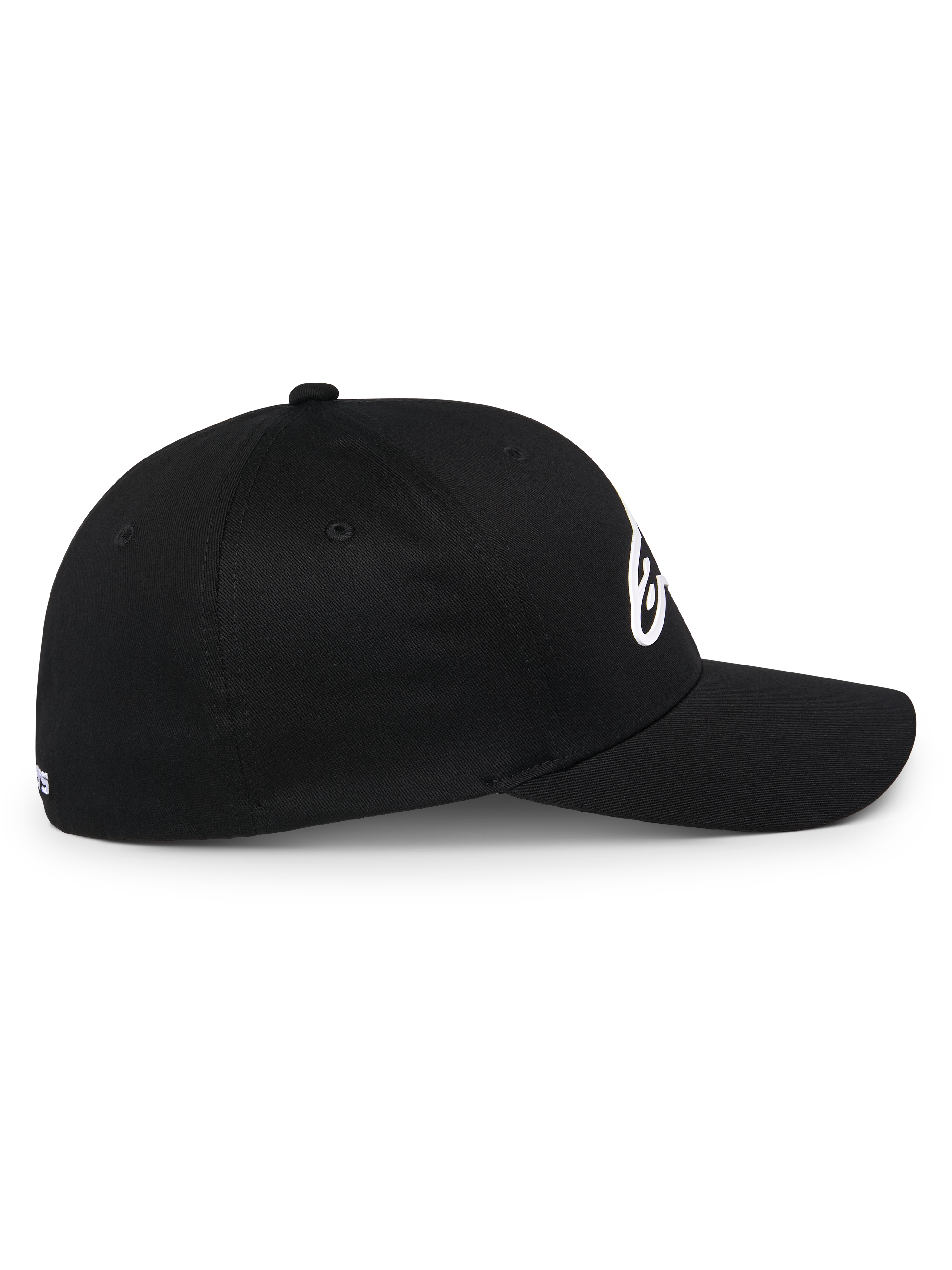Alpinestars Ageless Multi Mütze, schwarze Sportswear-Baseballkappe, Seitenansicht, gebogener Schirm und strukturierte Krone, weißes 3D-Astars-Logo, lässiger Motorsport-Lifestyle