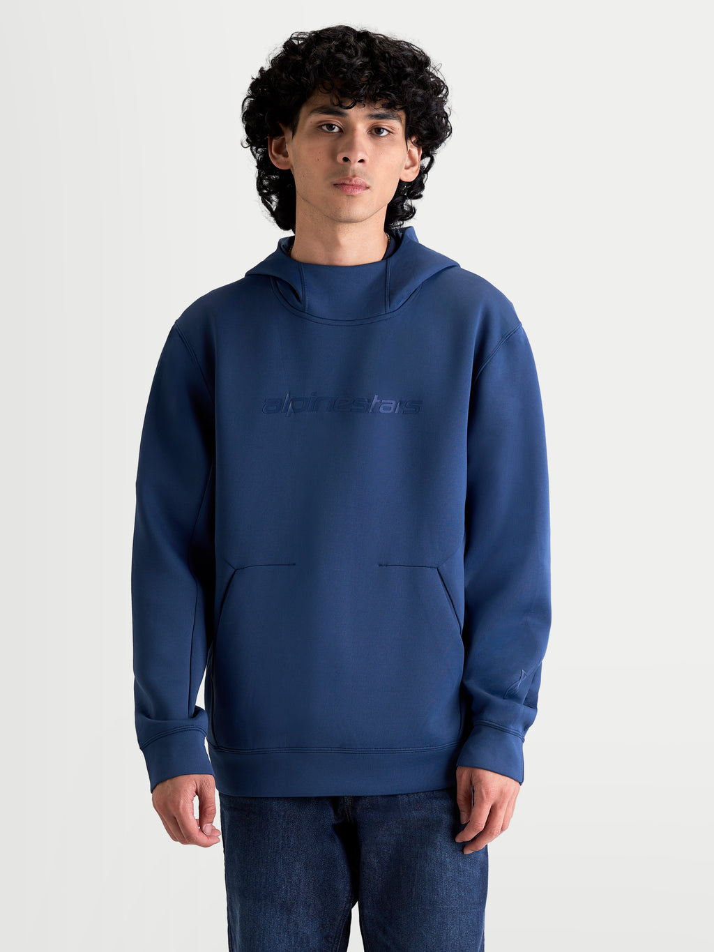 Alpinestars Datrix Hoodie, Herren-Sportswear-Kapuzenpullover, Stahlblau, Premium-Tri-Blend-Double-Face-Fleece mit tonalem HD-Alpinestars-Branding, Mesh-gefütterte Kapuze und Taschendetails mit Abnähern für einen klaren, vom Motorsport inspirierten Stil.