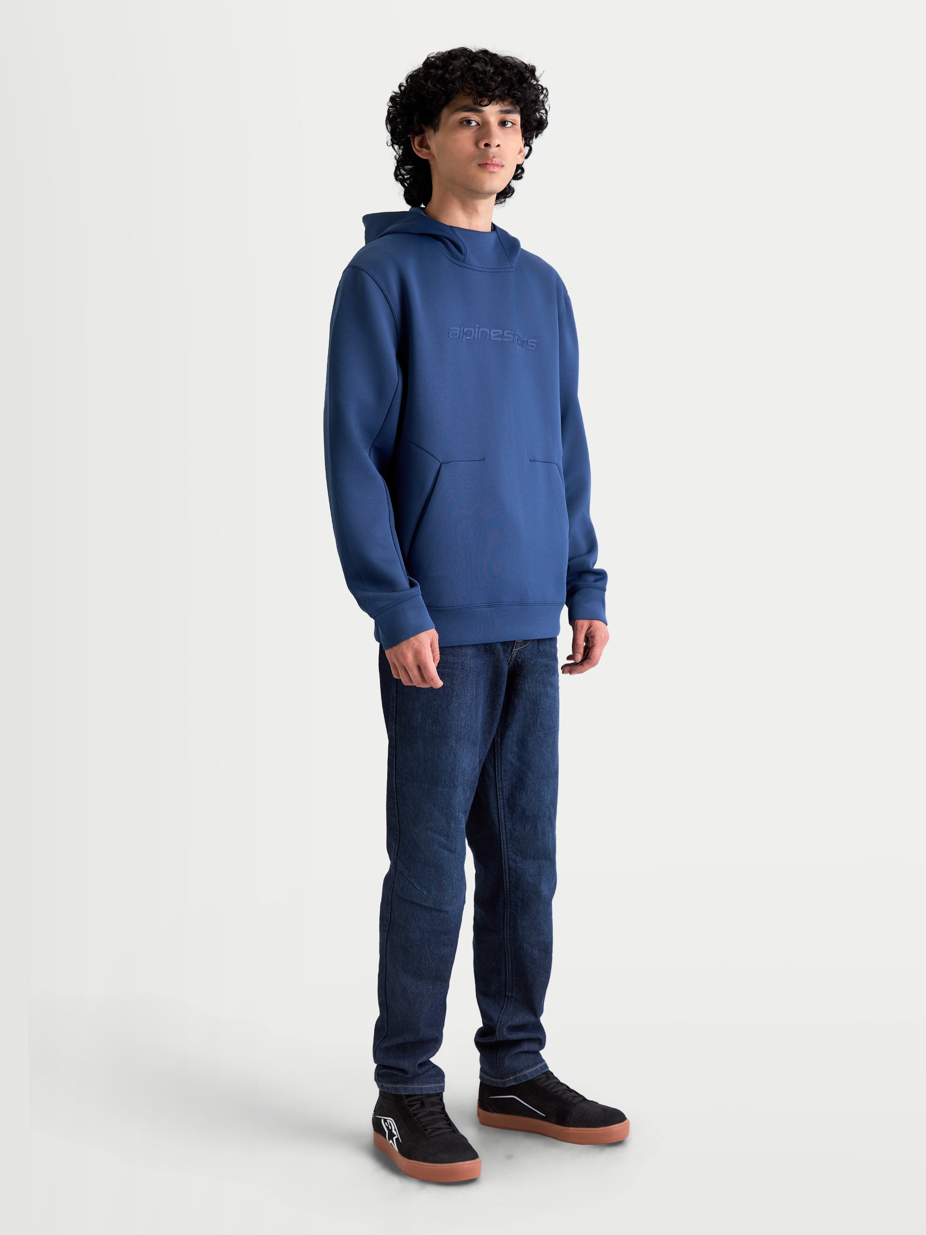 Alpinestars Datrix Hoodie, Sportswear-Kapuzenpullover für Herren, Blau, tonales HD-Logo-Branding, Tri-Blend-Doppelfleece, Mesh-gefütterte Kapuze und Fronttasche, lässiger Motorsport-Stil
