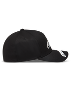 Alpinestars Arclight Kappe, schwarze Sportswear-Kappe mit weißen Puff-Druck-Logos auf Front und Visier, strukturierte Krone.