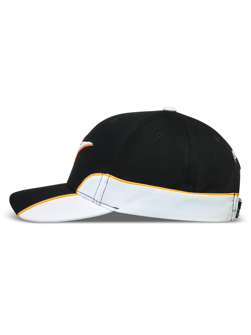 Alpinestars 500 Snapback Kappe, Motorsport-inspirierte Sportswear Lifestyle Kappe, Unisex, Schwarz und Weiß mit orangefarbener Kontrastpaspelierung, gebogener Schirm und strukturierte Krone, strapazierfähiger Baumwolltwill, Seitenansicht mit Cut-and-Sew-Details.