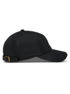 Alpinestars Dylan Dad Kappe, schwarze Twill-Sportswear-Kappe mit gebogenem Schirm und verstellbarer Messingschnalle.