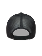 Alpinestars Augment Trucker-Mütze, schwarze Sportswear-Kappe, Rückansicht mit Poly-Diamant-Mesh und verstellbarem Verschluss.