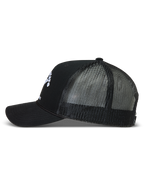 Alpinestars Baron Trucker-Mütze, schwarze Sportswear-Kappe mit atmungsaktivem Mesh-Rücken und gebogenem Schirm.