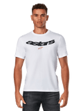 Alpinestars Elliptic CSF Tee, weißes Kurzarm-T-Shirt getragen von einem Model, schwarzes, bogenförmiges Astars-Logo mit roter Sterngrafik auf der Brust, lässige Motorsportbekleidung