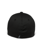 Alpinestars Setting Mütze, Flex-Back Kappe, Schwarz, Rückansicht mit geschlossenem Flex-Design, kleines weiß gesticktes Stern-Logo am unteren Saum, strukturierte Krone aus Stretch-Twill-Gewebe