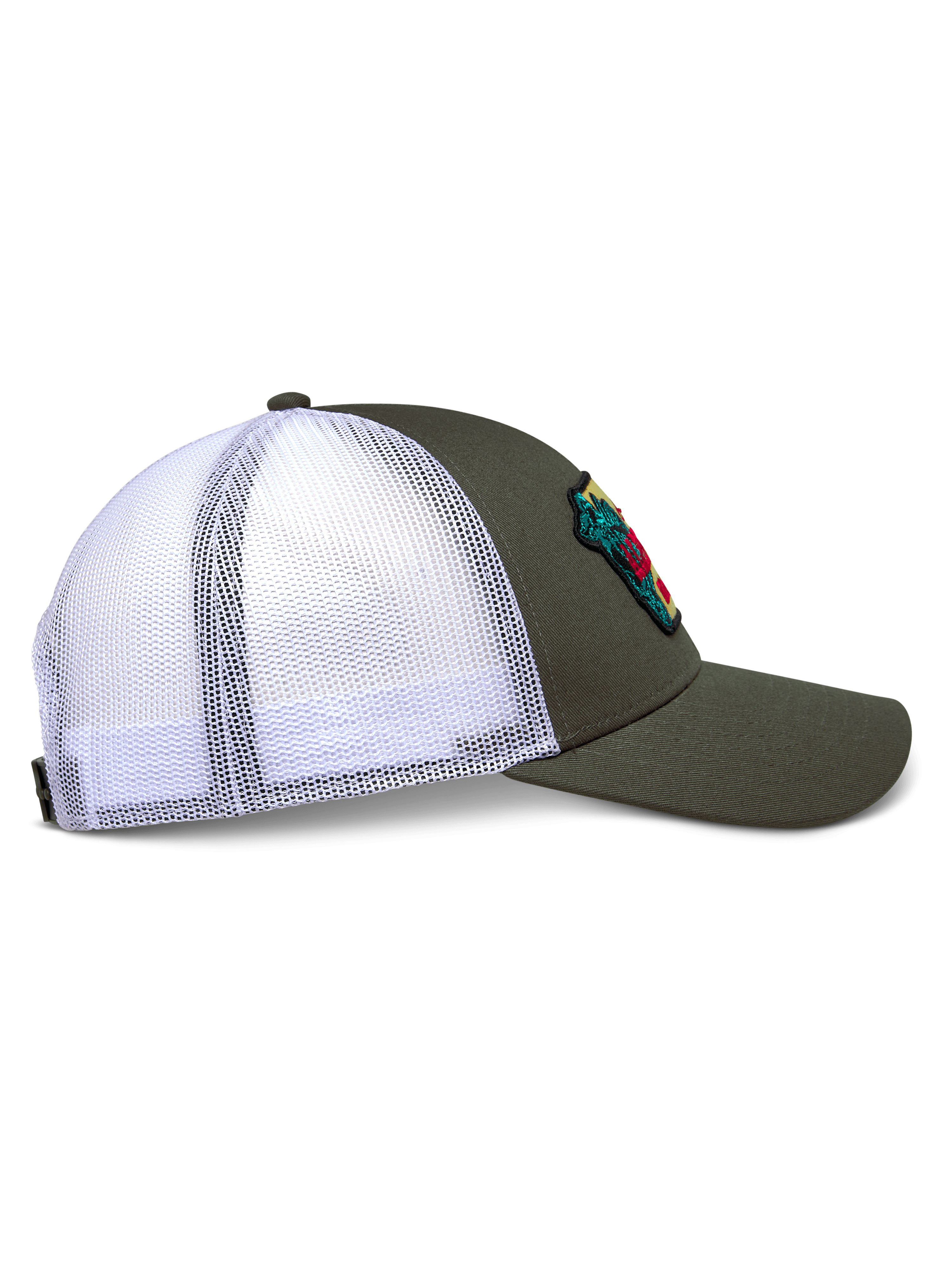 Alpinestars Hardware Trucker Mütze, Seitenansicht, Militärgrün mit weißem Poly-Mesh-Rücken, gebogener Schirm und strukturierte Krone, mit besticktem Patch, lässige, vom Motorsport inspirierte Kopfbedeckung