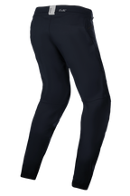 Alpinestars Stella A-Dura Thermohose, MTB-Hose für Damen, Schwarz, technische Outdoor-Ausrüstung für Fahrten bei kaltem Wetter, Dreiviertel-Rückansicht, die die vorgeformte ergonomische Passform und den hinteren Bund mit ASTARS-Branding hervorhebt.